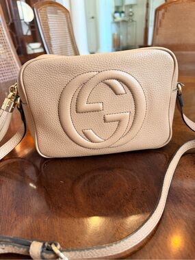 Gucci Pebbled Leather Crossbody in Light Beige with Gold Hardware